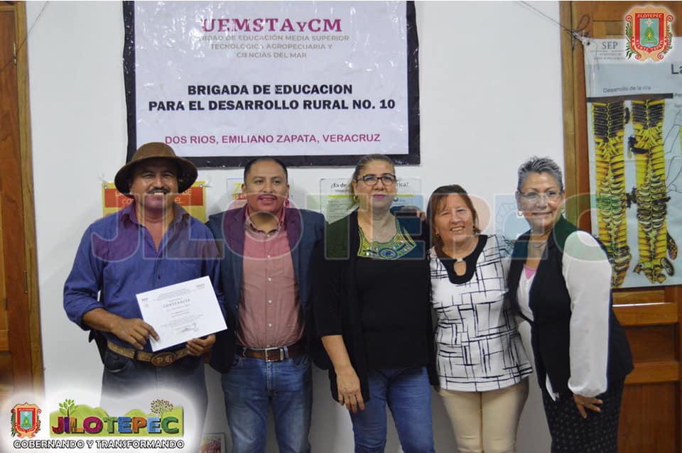 Curso de “Apicultura Sustentable” Curso de “Apicultura Sustentable”