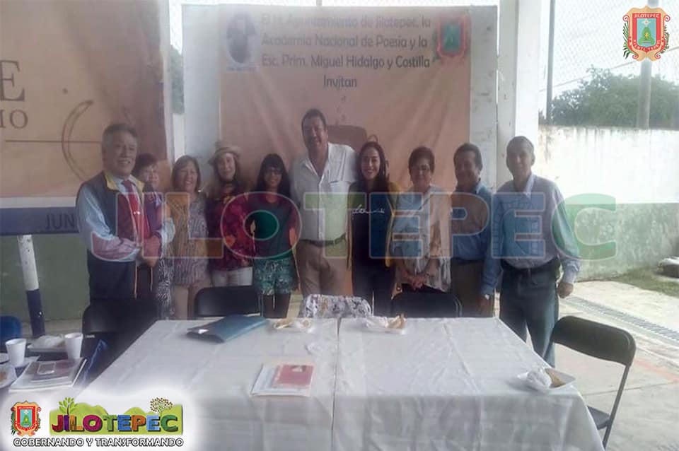 Café Literario con niños, maestros y padres de familia Café Literario con niños, maestros y padres de familia