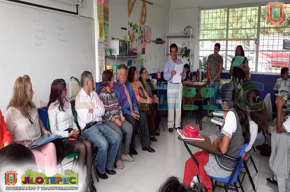 «La poesía, enseñanza de valores» promoviendo la lectura y escritura. «La poesía, enseñanza de valores» promoviendo la lectura y escritura.